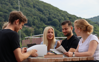 Auf der Leseterrasse der UB Heidelberg Altstadt